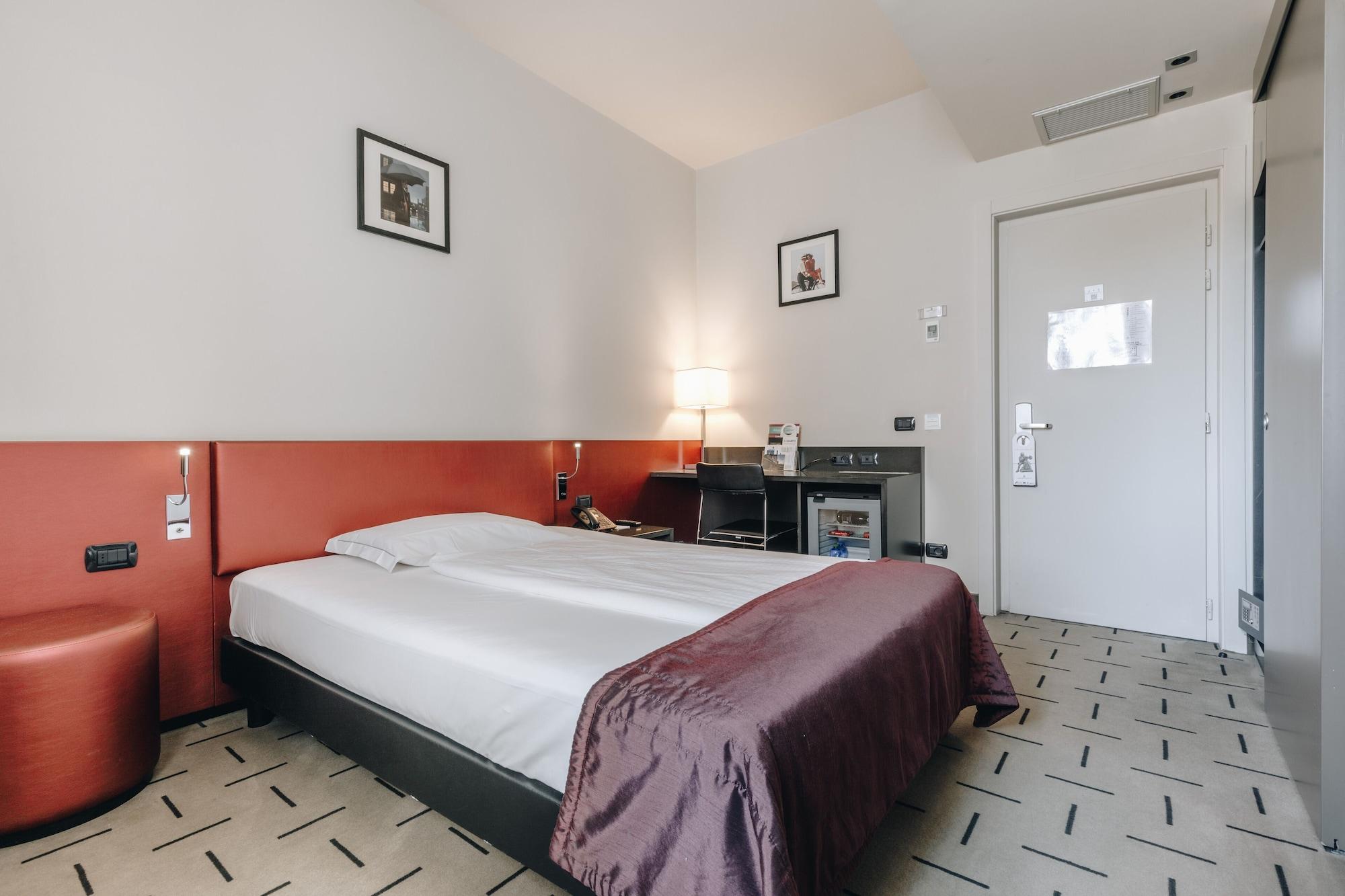 Hotel Continental Cremona Exterior photo