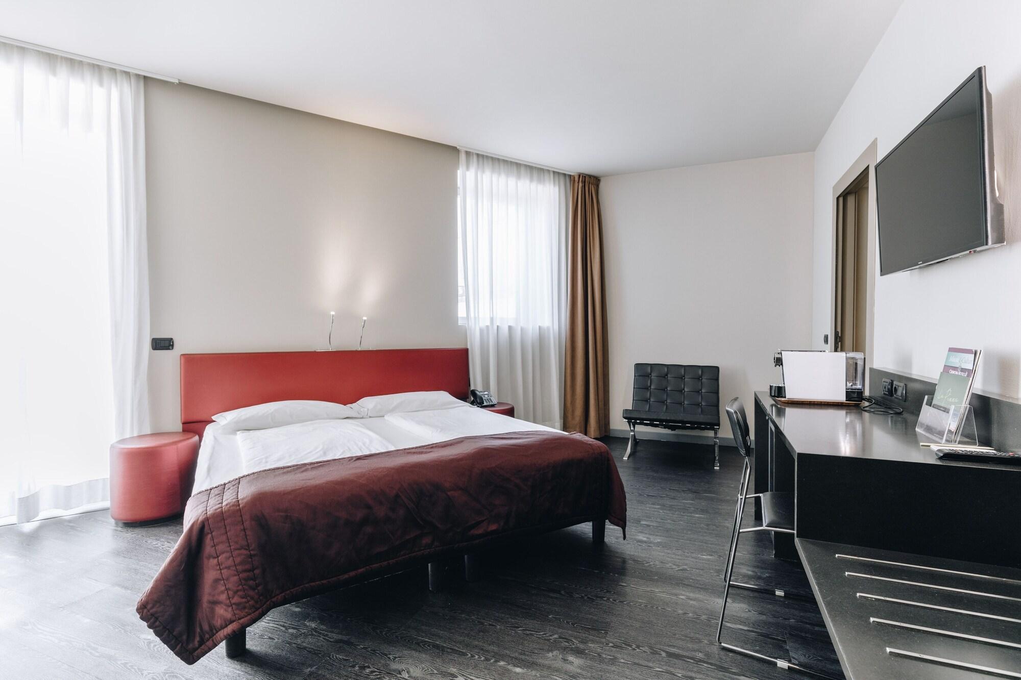 Hotel Continental Cremona Exterior photo